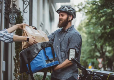 How H&R Block Makes Filing Taxes Easier for Uber Drivers, DoorDashers, and Gig Workers